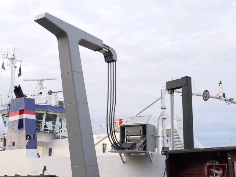 Zinus' autonomous telescopic solution connects to the ferry in 20 seconds, ensuring the most efficient charging while the ferry is at the quay. (Illustration photo)